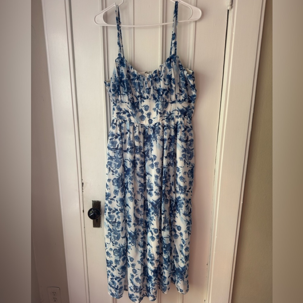Abercrombie & Fitch Ruched Chiffon Midi Dress